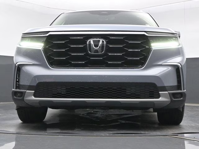 2024 Sonic Gray Pearl Honda Pilot Touring AWD SUV