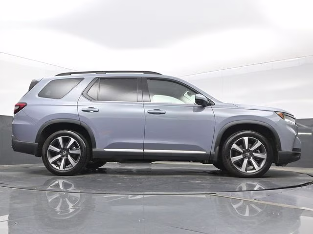 2024 Sonic Gray Pearl Honda Pilot Touring AWD SUV