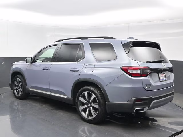 2024 Sonic Gray Pearl Honda Pilot Touring AWD SUV