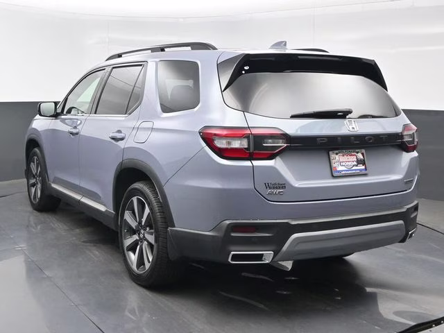 2024 Sonic Gray Pearl Honda Pilot Touring AWD SUV