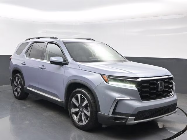 2024 Sonic Gray Pearl Honda Pilot Touring AWD SUV