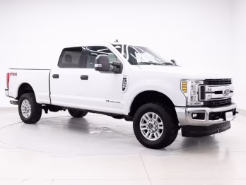 2019 Oxford White Ford Super Duty F-250 SRW XLT 4X4 Truck