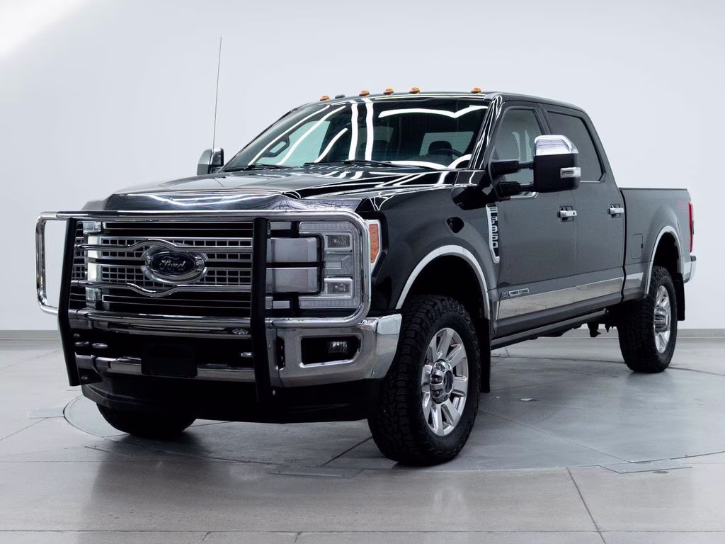 2017 Shadow Black Ford Super Duty F-350 SRW Platinum 4X4 Truck