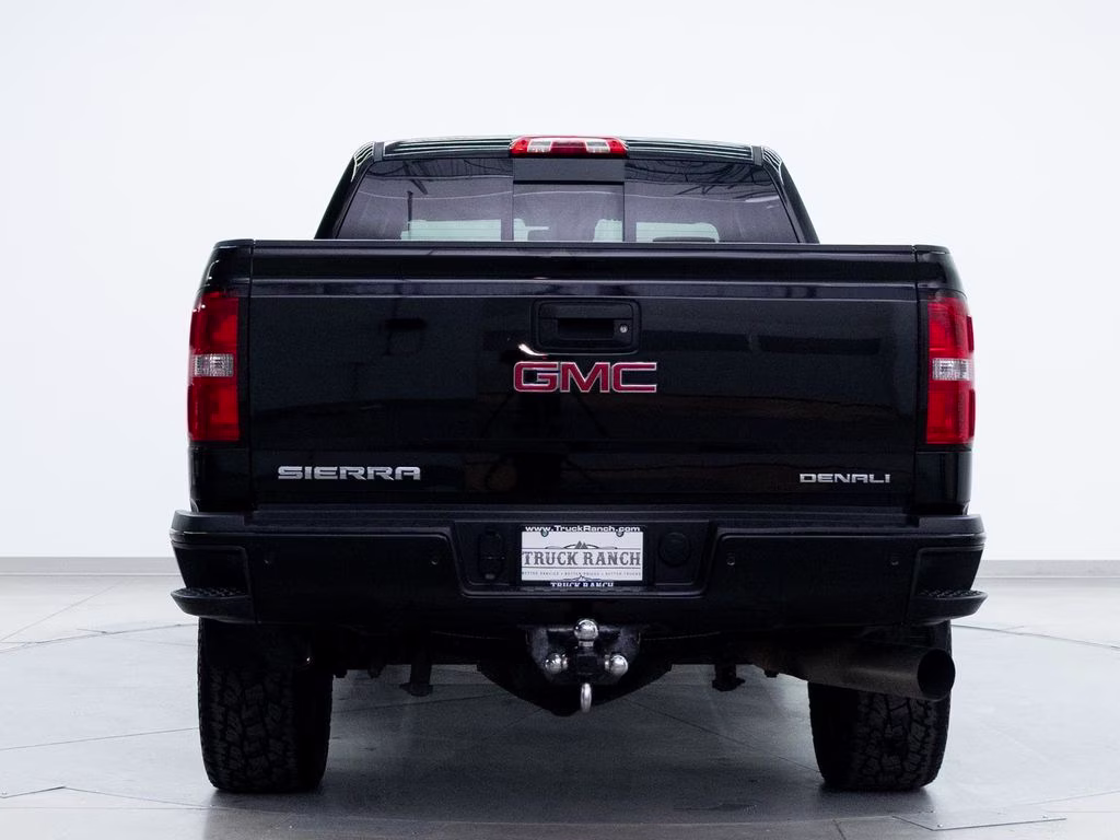2015 Onyx Black GMC Sierra 2500HD Denali 4X4 Truck