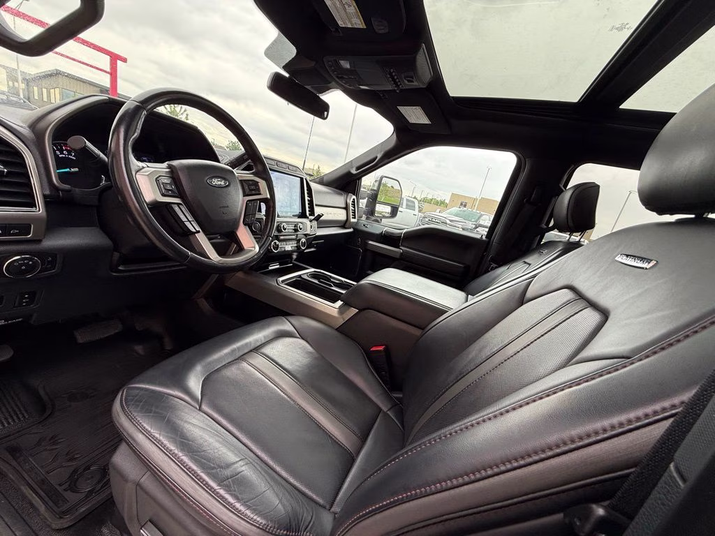 2022 Black Metallic Ford Super Duty F-250 SRW Platinum 4X4 Truck