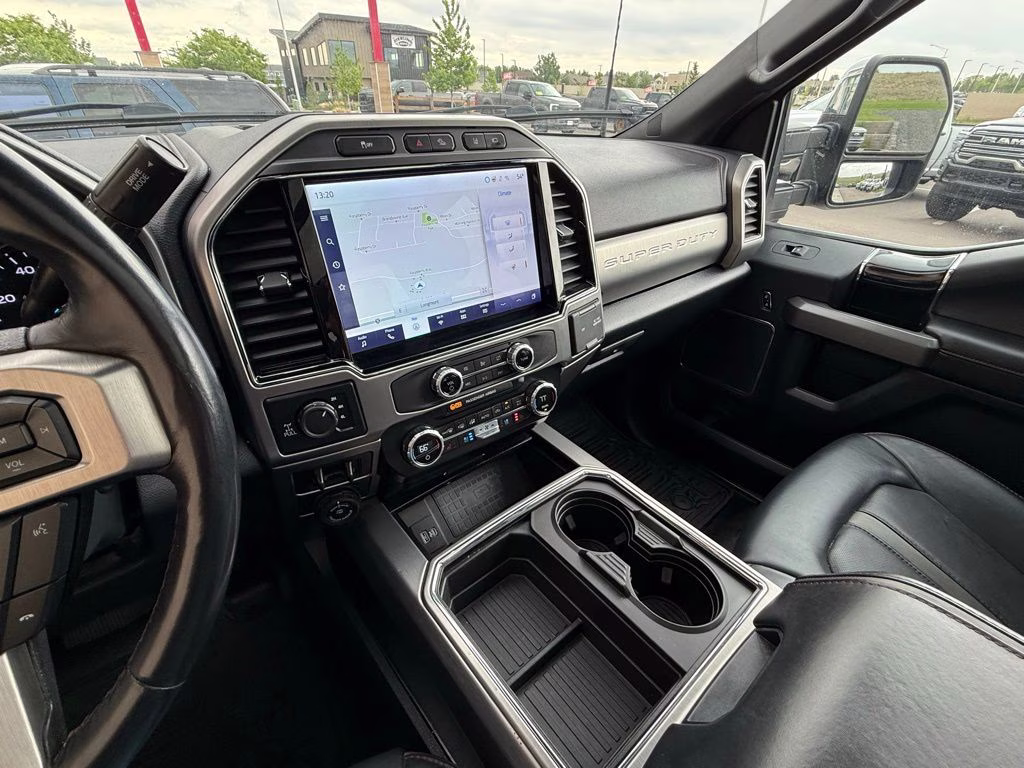 2022 Black Metallic Ford Super Duty F-250 SRW Platinum 4X4 Truck