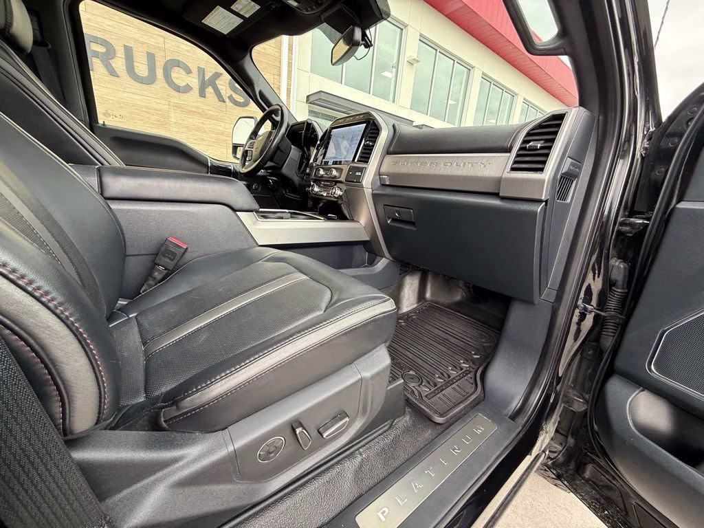 2022 Black Metallic Ford Super Duty F-250 SRW Platinum 4X4 Truck