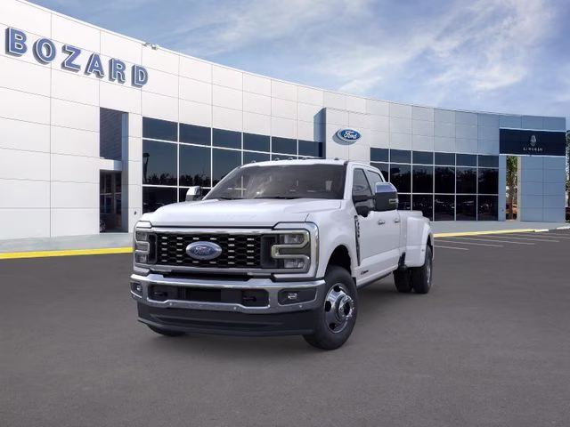 2026 Star White Metallic Tri-Coat Ford Super Duty F-350 DRW Lariat DRW 4X4 Truck