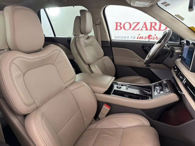 2022 White Metallic Lincoln Aviator Reserve RWD SUV