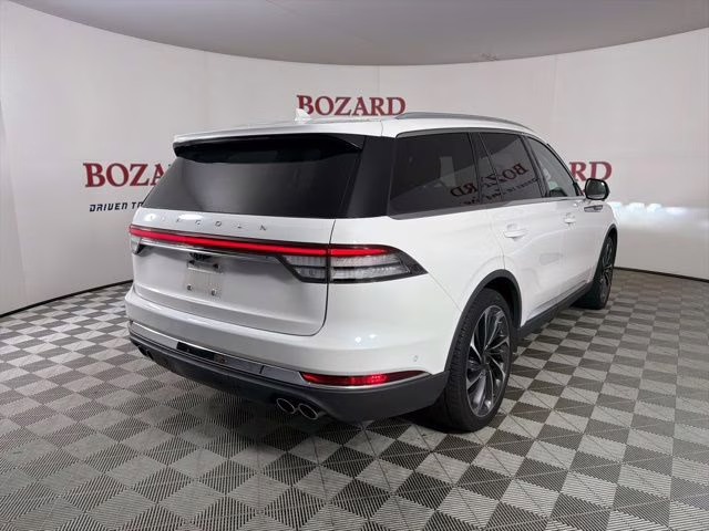 2022 White Metallic Lincoln Aviator Reserve RWD SUV