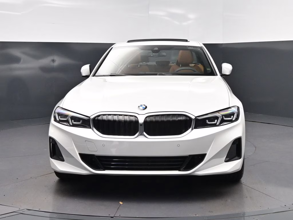 2025 Mineral White Metallic BMW 3 Series 330i RWD Sedan