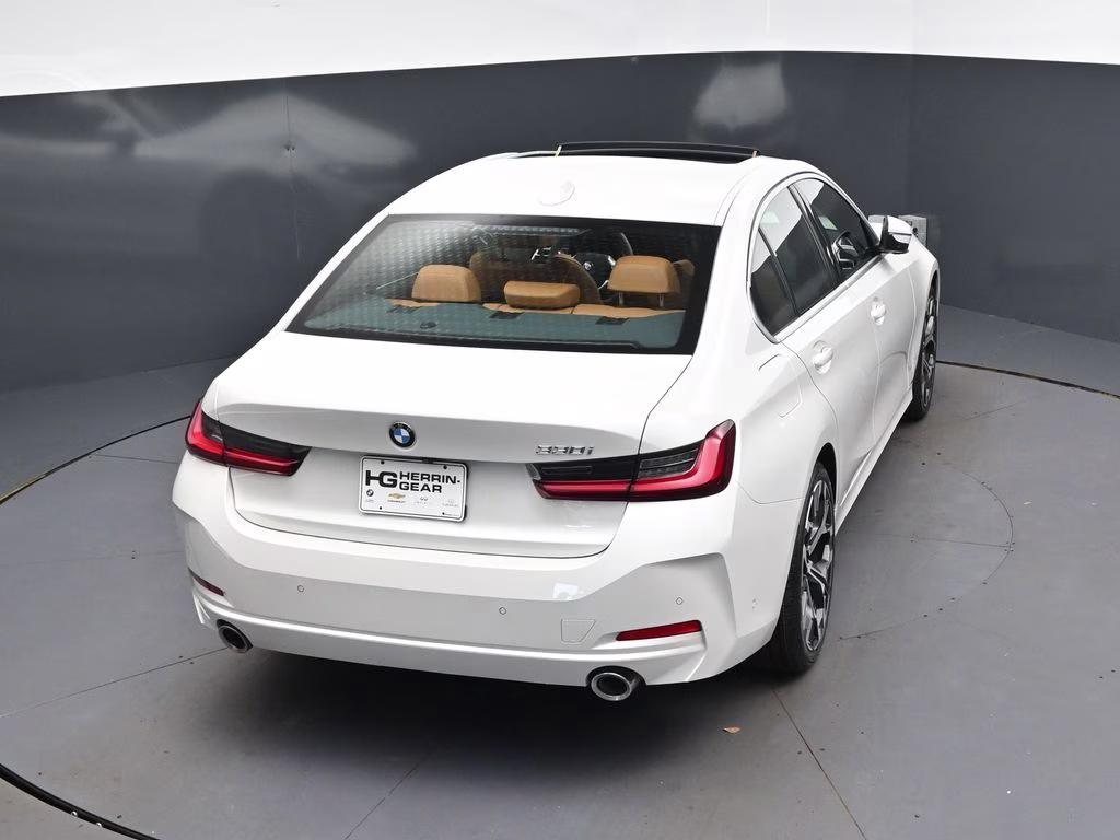 2025 Mineral White Metallic BMW 3 Series 330i RWD Sedan