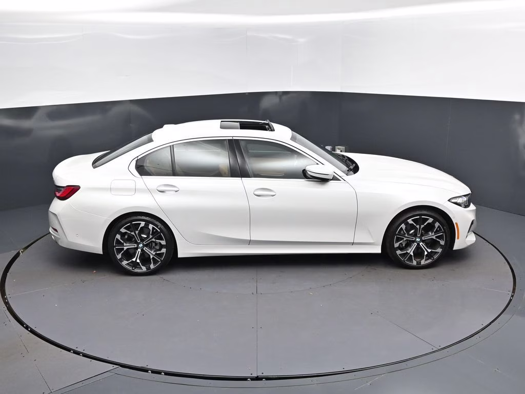 2025 Mineral White Metallic BMW 3 Series 330i RWD Sedan