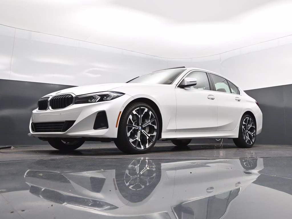 2025 Mineral White Metallic BMW 3 Series 330i RWD Sedan