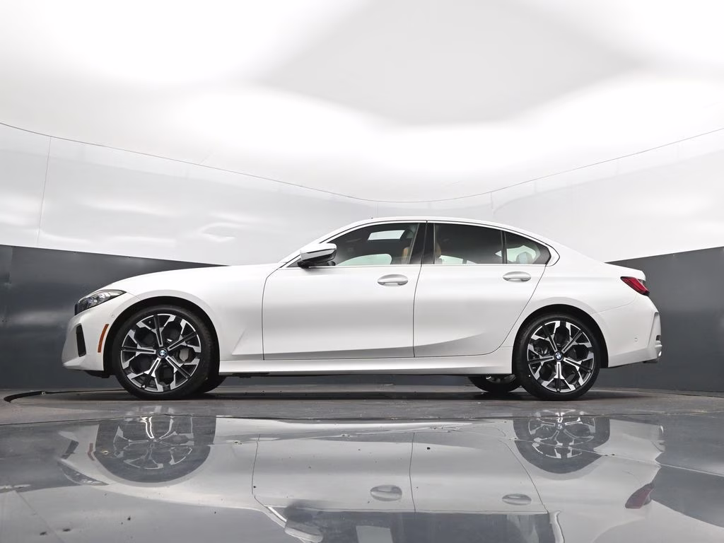 2025 Mineral White Metallic BMW 3 Series 330i RWD Sedan