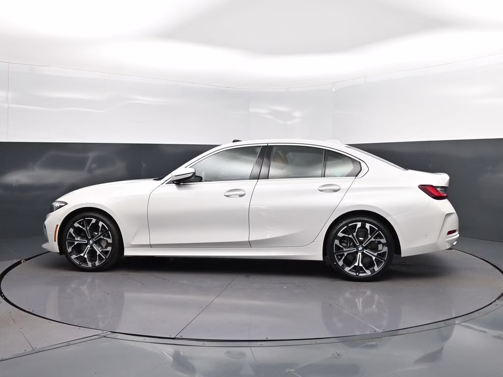 2025 Mineral White Metallic BMW 3 Series 330i RWD Sedan