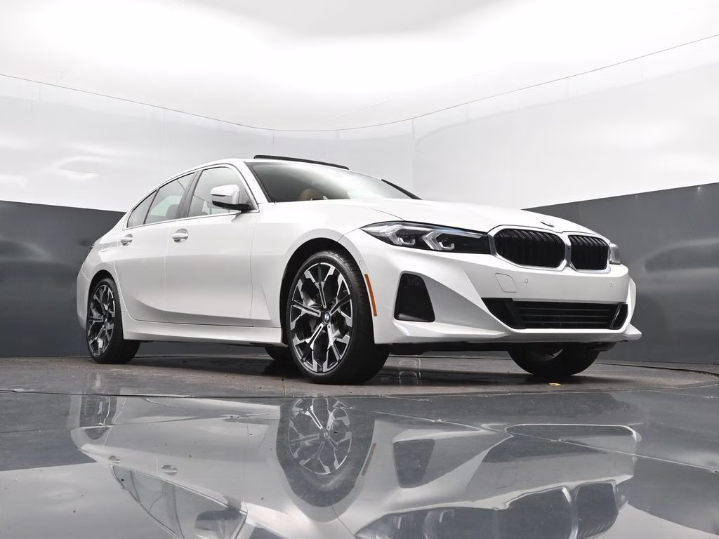 2025 Mineral White Metallic BMW 3 Series 330i RWD Sedan