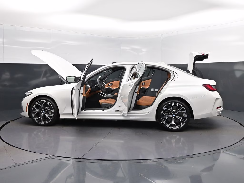2025 Mineral White Metallic BMW 3 Series 330i RWD Sedan