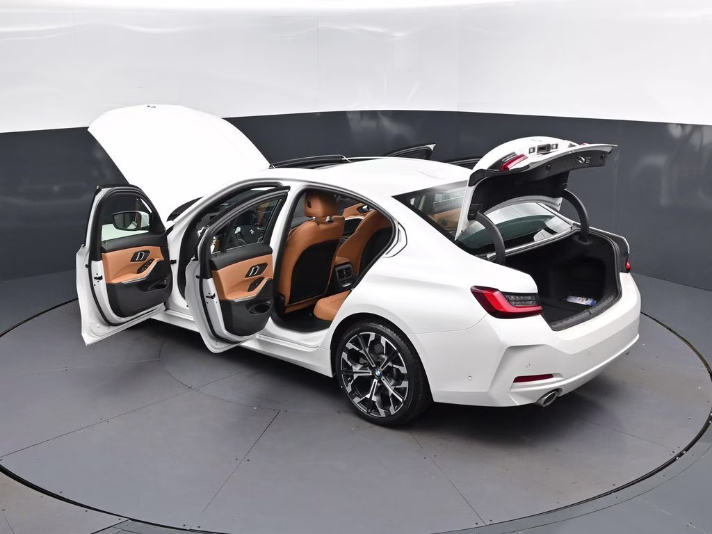 2025 Mineral White Metallic BMW 3 Series 330i RWD Sedan