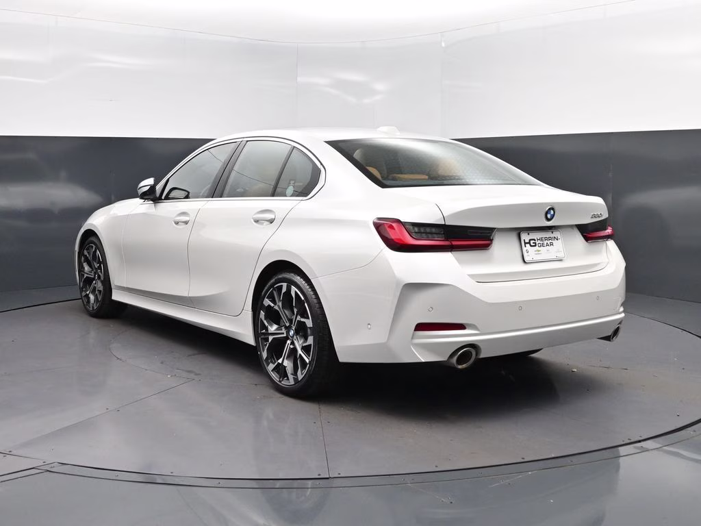 2025 Mineral White Metallic BMW 3 Series 330i RWD Sedan