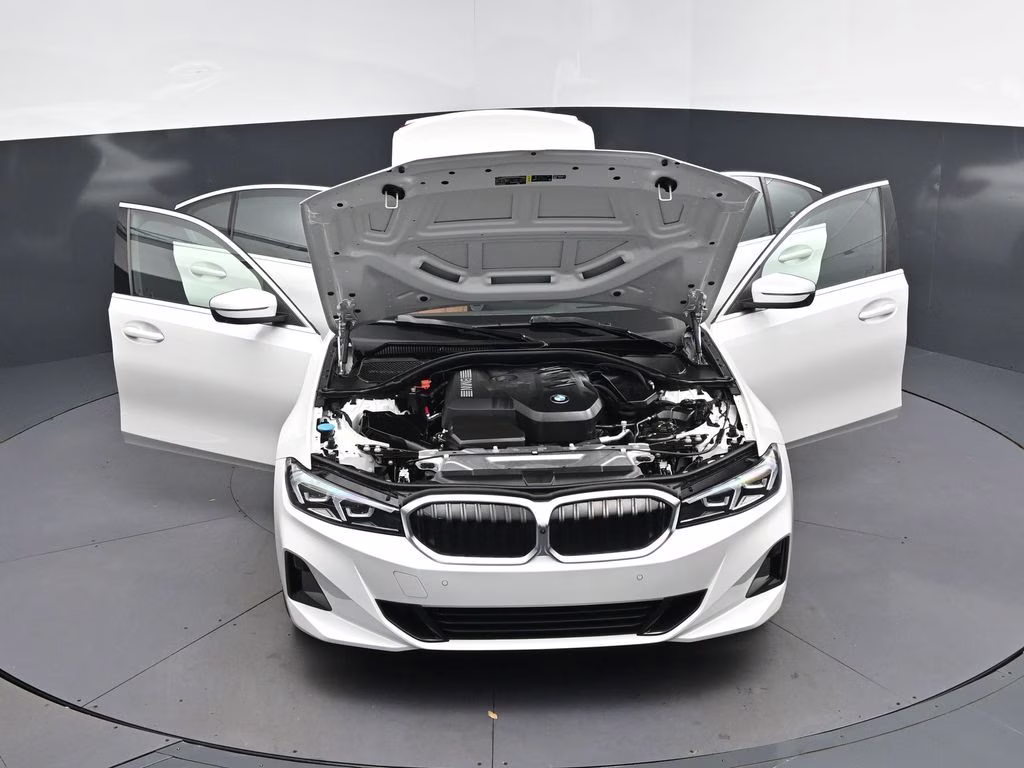 2025 Mineral White Metallic BMW 3 Series 330i RWD Sedan