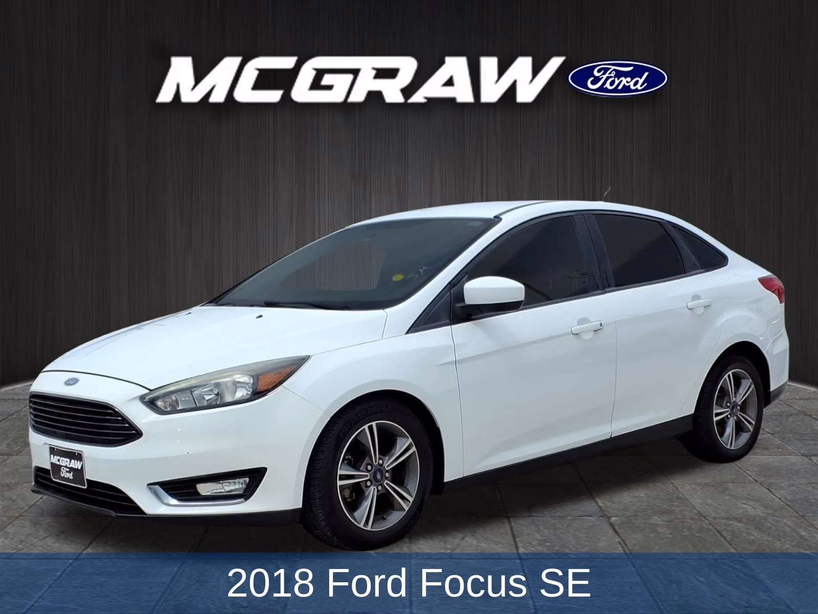 2018 Oxford White Ford Focus SE FWD Sedan