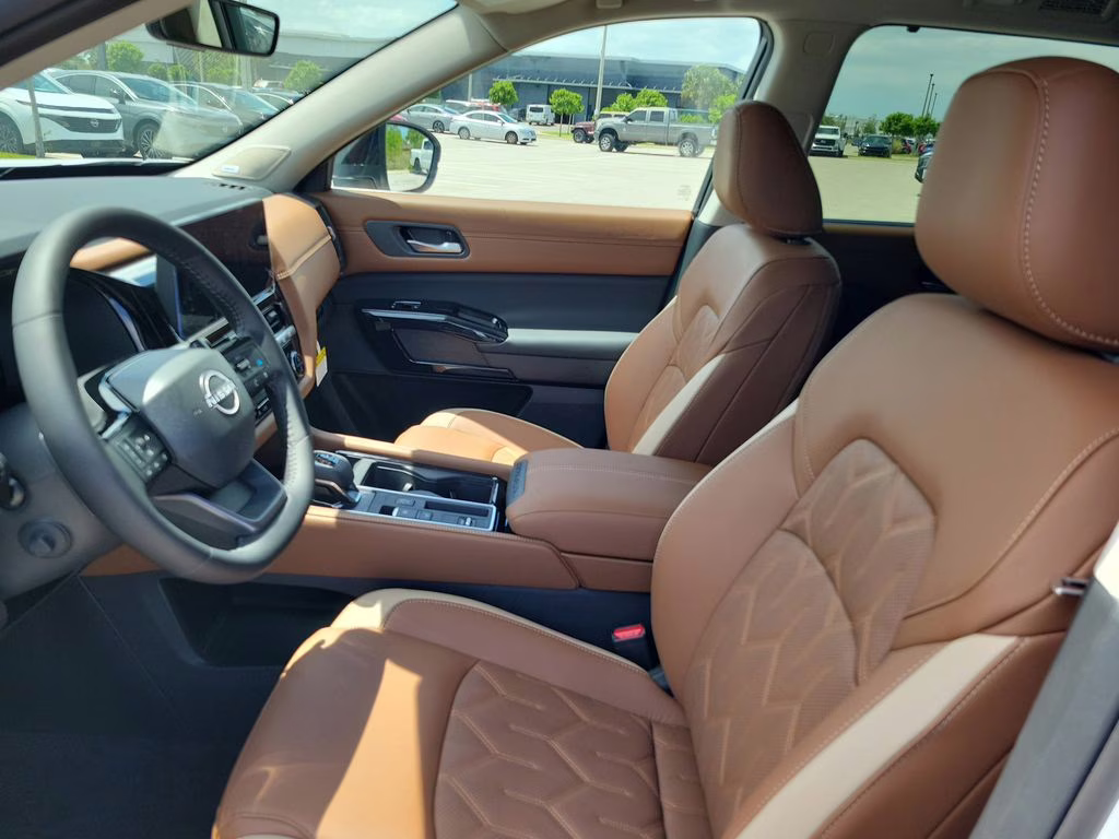 2026 White Pearl Nissan Pathfinder Platinum FWD SUV