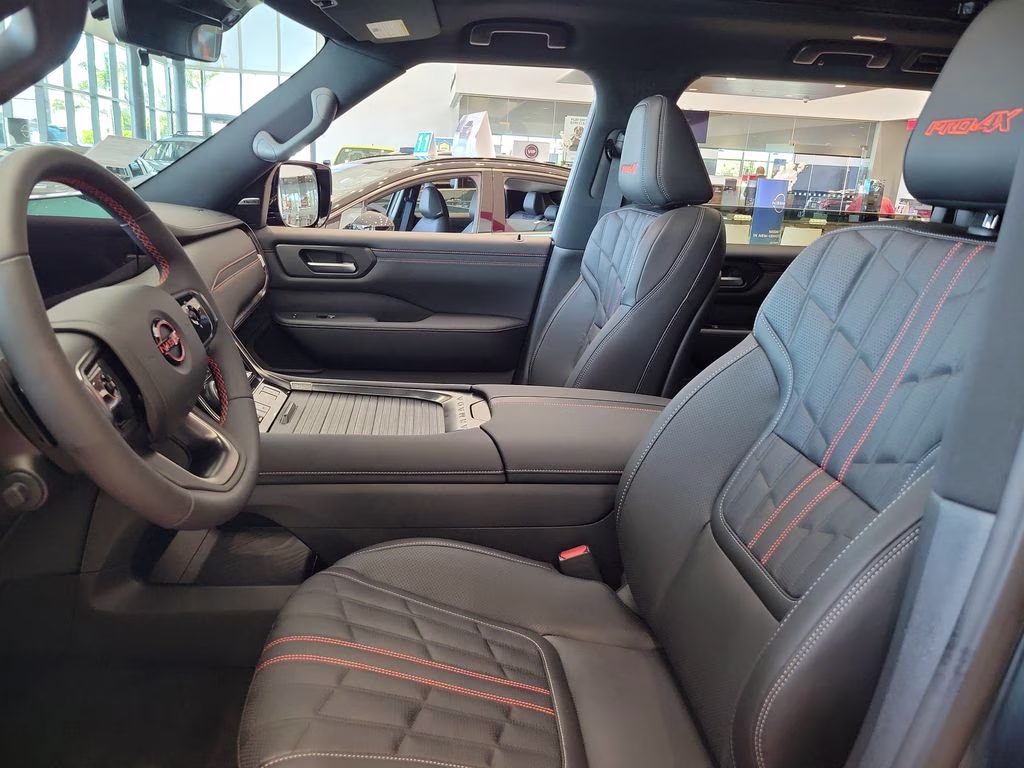 2026 Alpine Metallic/Super Blk Nissan Armada PRO-4X 4X4 SUV