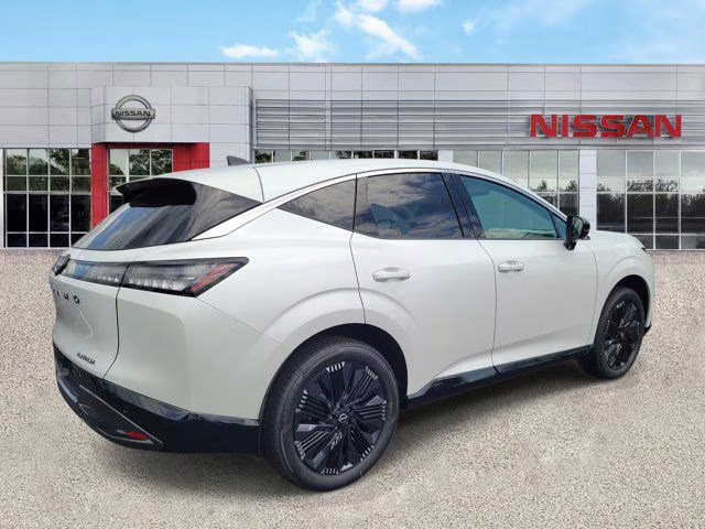 2026 Everest White Pearl Tricoat Nissan Murano Platinum AWD SUV