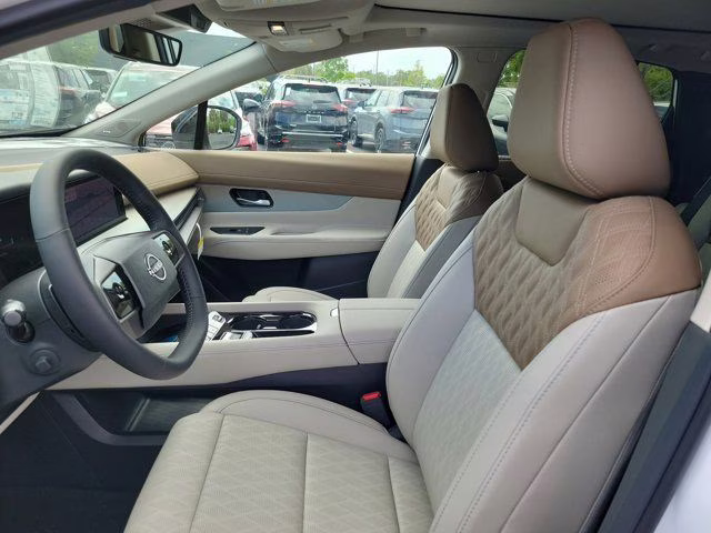 2026 Everest White Pearl Tricoat Nissan Murano Platinum AWD SUV