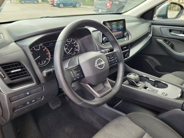 2025 Gun Metallic Nissan Rogue SV FWD SUV