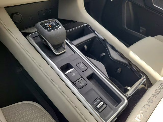 2026 White Pearl Nissan Pathfinder SL FWD SUV