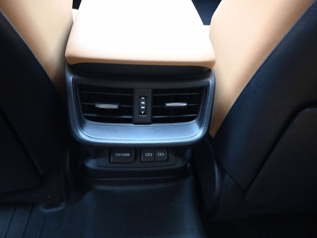 2024 White Pearl Lexus ES 250 AWD Sedan