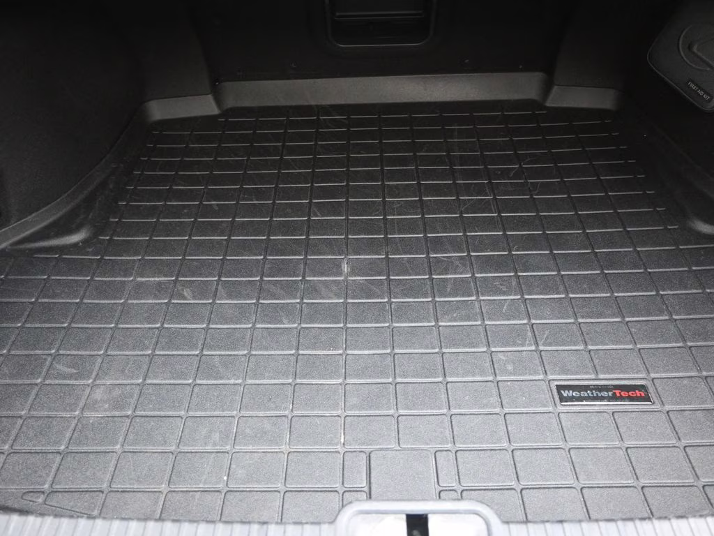 2024 White Pearl Lexus ES 250 AWD Sedan