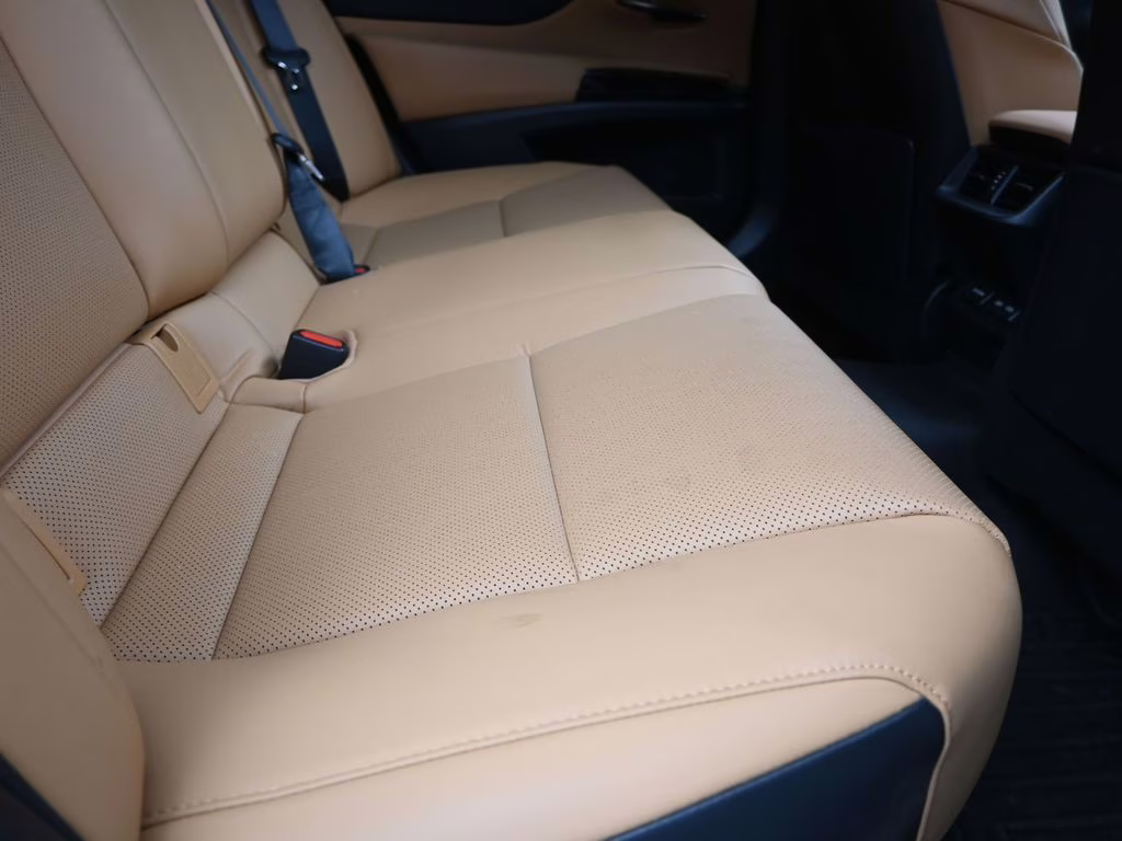 2024 White Pearl Lexus ES 250 AWD Sedan