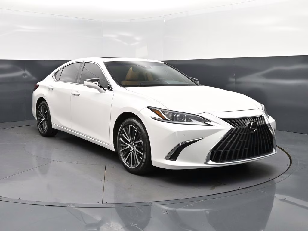 2024 White Pearl Lexus ES 250 AWD Sedan