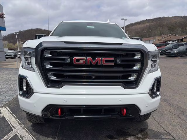 2021 Summit White GMC Sierra 1500 AT4 4X4 Truck