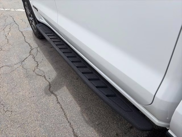 2021 Summit White GMC Sierra 1500 AT4 4X4 Truck