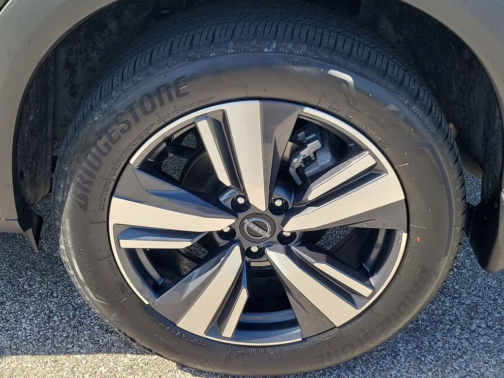 2023 Super Black Nissan Rogue SL FWD SUV