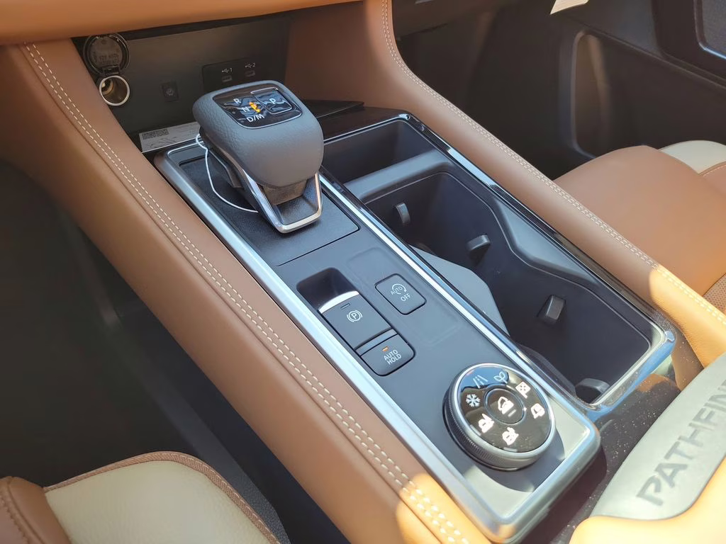 2026 Boulder Gray Pearl Nissan Pathfinder Platinum 4X4 SUV
