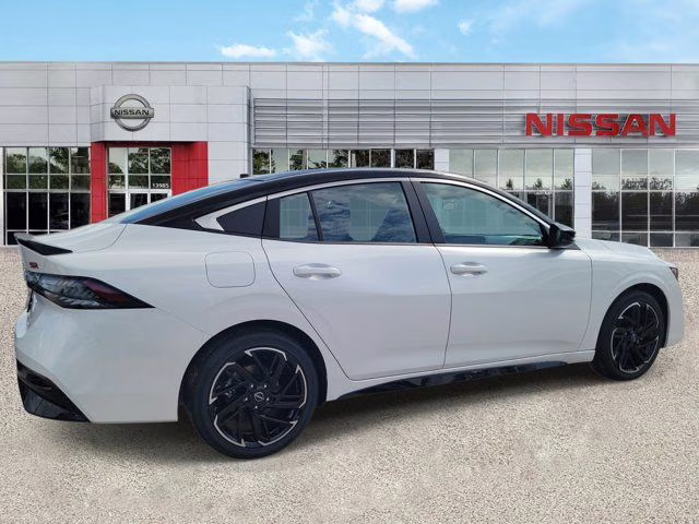 2026 Aspen White/Super Black Nissan Sentra SR FWD Sedan
