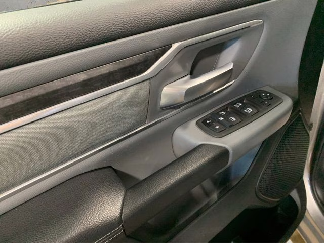 2022 Billet Silver Metallic Clearcoat Ram 1500 Big Horn/Lone Star 4X4 Truck