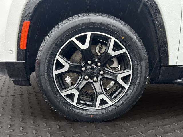 2025 Bright White Clearcoat Jeep Wagoneer L Series III 4X4 SUV