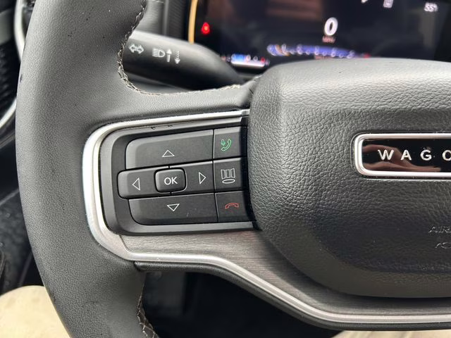 2025 Bright White Clearcoat Jeep Wagoneer L Series III 4X4 SUV