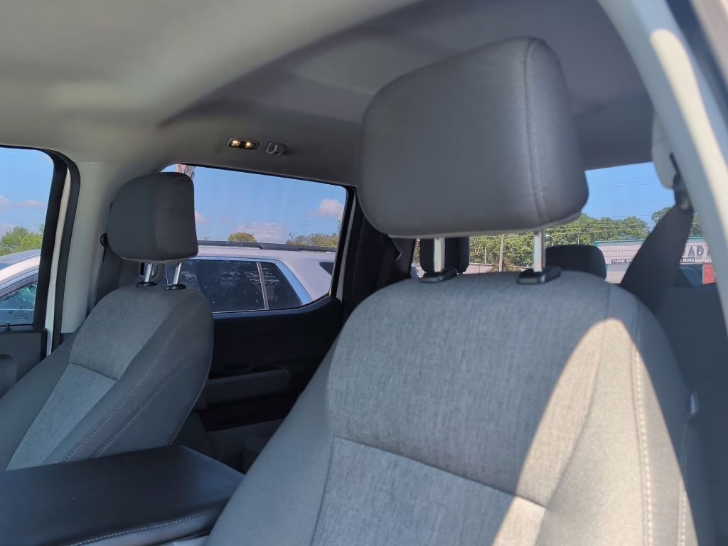 2024 Oxford White Ford Super Duty F-250 SRW XL 4X4 Truck