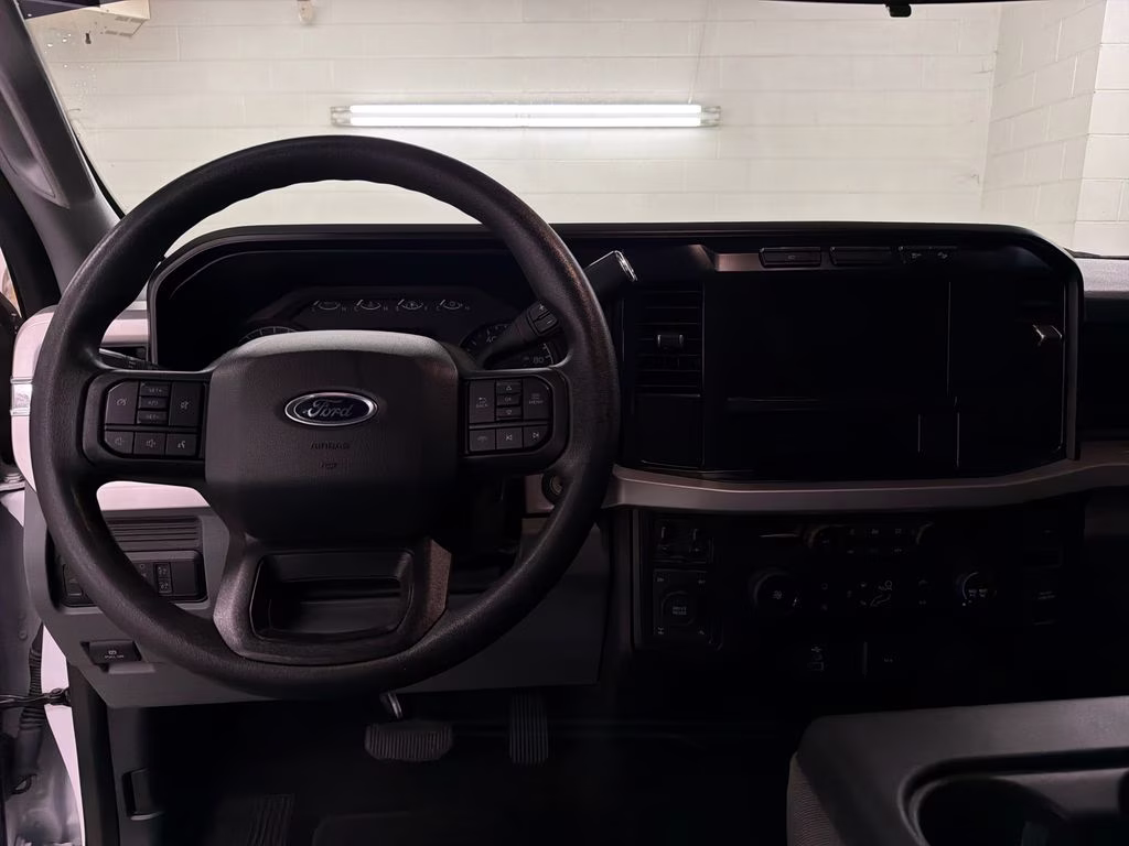 2024 Oxford White Ford Super Duty F-250 SRW XL 4X4 Truck