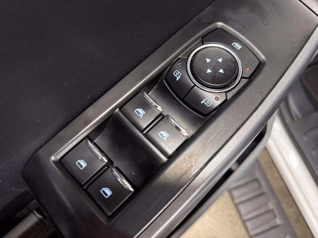 2024 Oxford White Ford Super Duty F-250 SRW XL 4X4 Truck