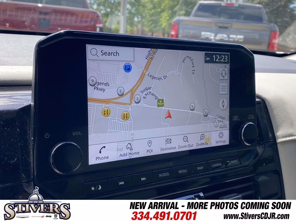 2022 Gun Metallic Nissan Pathfinder SL FWD SUV