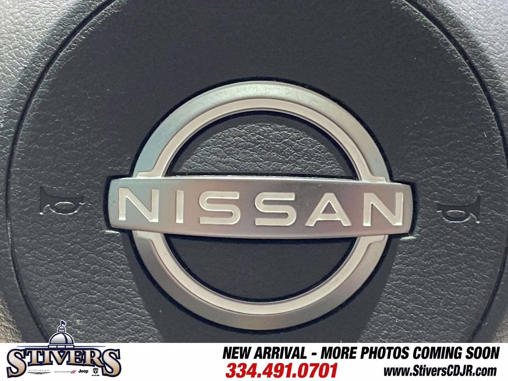 2022 Gun Metallic Nissan Pathfinder SL FWD SUV