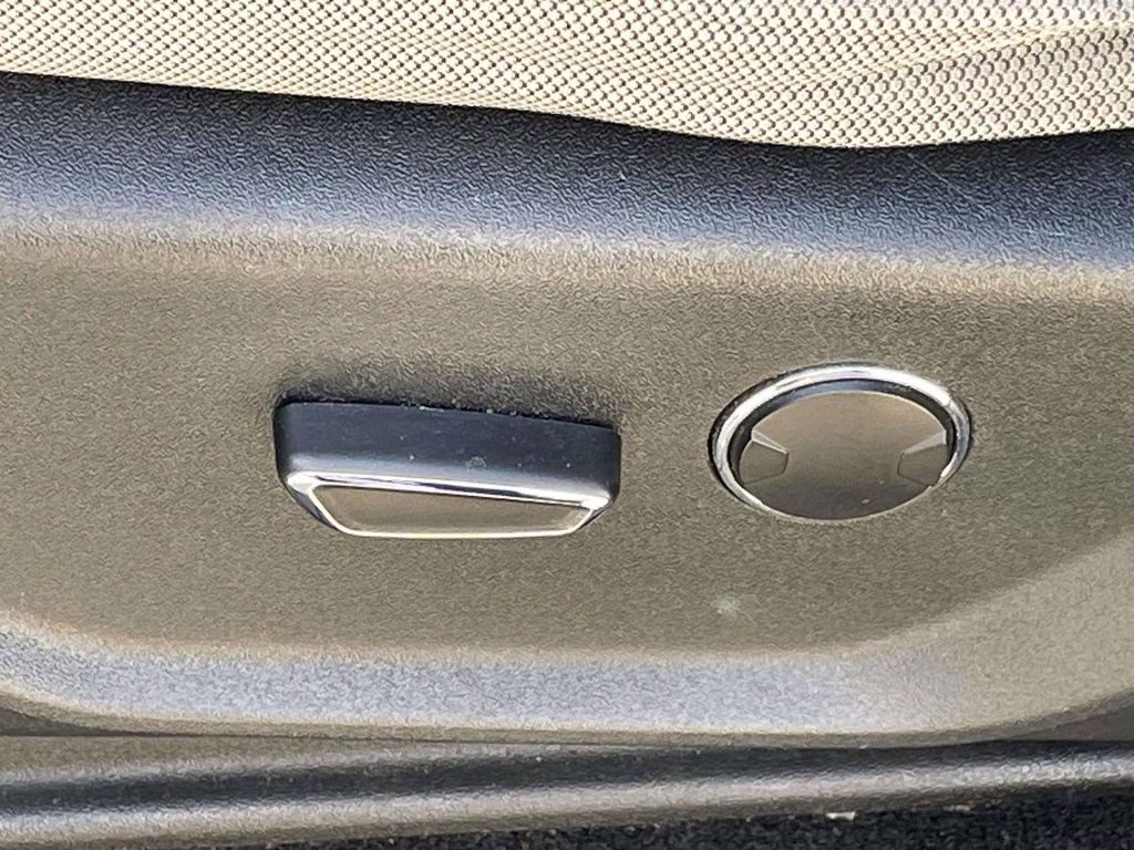 2016 Blue Jeans Metallic Ford F-150 XLT RWD Truck